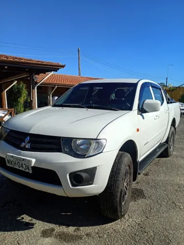 Mitsubishi L200 Triton GL 3.2 CD TB Int. Dies. Mec. 2015
