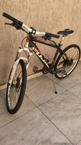 Bicicleta FUJI aro 26 quadro 17