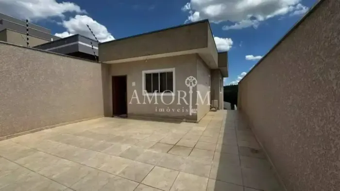 CASA À VENDA NO PORTAL DOS IPÊS COM 2 QUARTOS 1 SUÍTE E 3 VAGAS EM CAJAMAR/SP