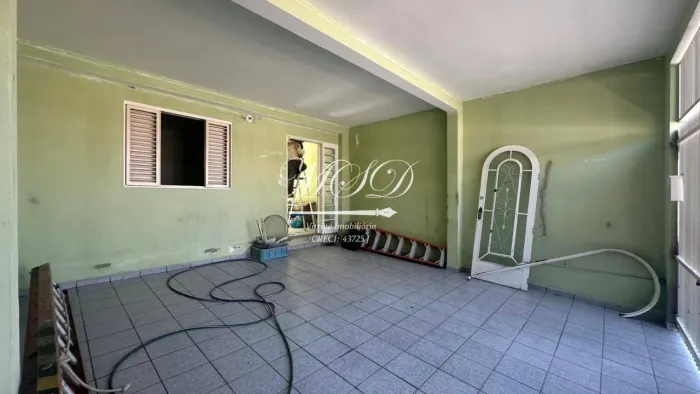 Sobrado com 4 dormitórios para alugar, 111 m² por R$ 2.224/mês - Parque Califórnia - Jacar
