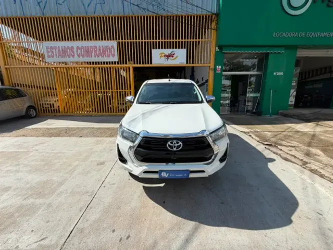 Toyota Hilux CD 4X4 2.8 Diesel Mec. 2022