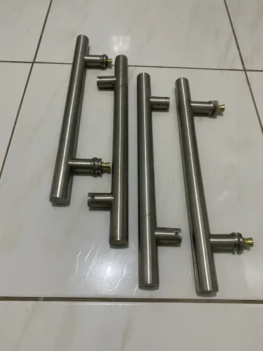 2 pares de puxadores de inox 