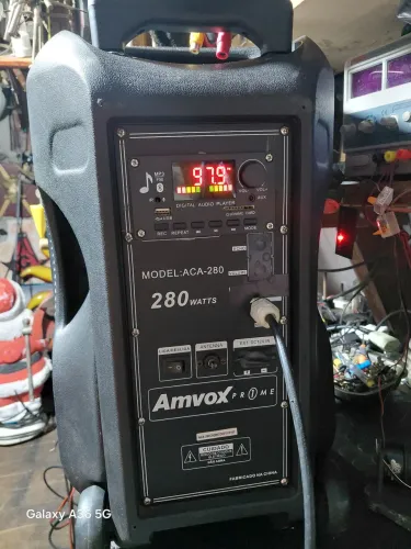 Caixa de som prática