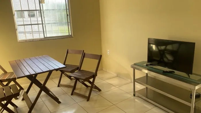 Aluga-se apartamento com 2 quartos em frente ao parque do bom menino - Centro