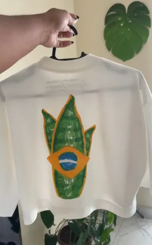 Camiseta Cropped off white