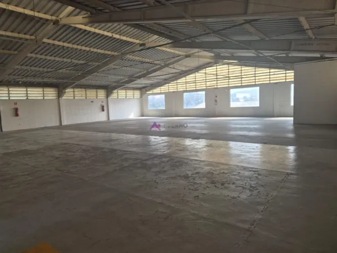 Galpão industrial para locação em Nova Cajamar, 1.100 m² de área construída