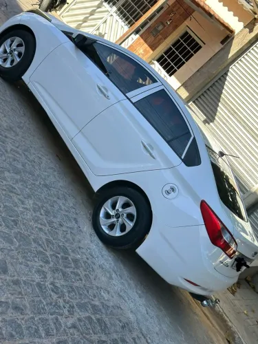 Hyundai HB20S C.plus/c.style 1.6 Flex 16V Mec.4p 2014