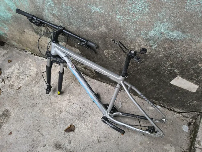Vendo esse quadro aro 29 !!!