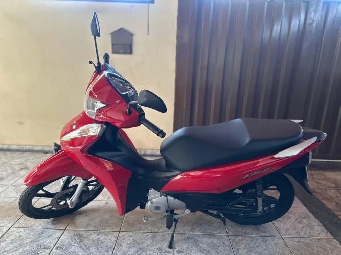 Vendo Honda biz 125 2024 vermelha
