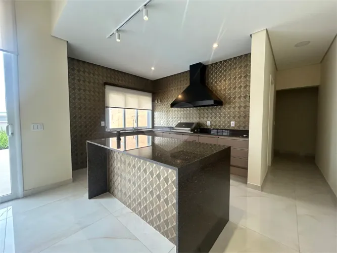Casa à venda com 4 suites residencial Chácara Ondina - Sorocaba