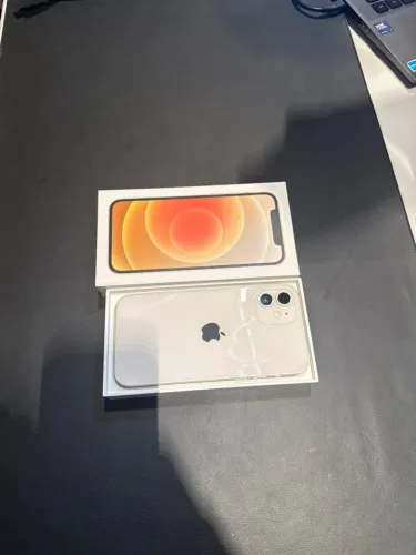 iPhone 12 - 64GB - 76% saúde da bateria