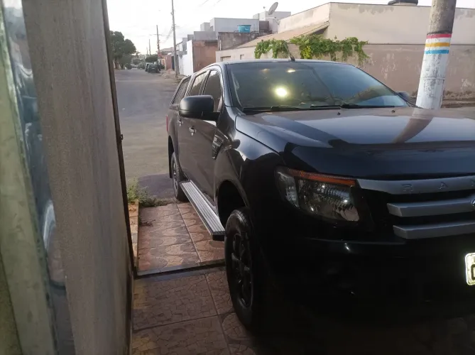 Ford Ranger XLS 2.5 16V 4X2 CD Flex 2013