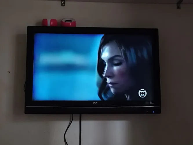Tv AOC 32" 