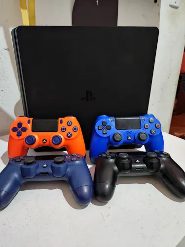 Ps4 slim 2 TB