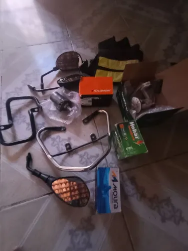 Vende-se peças de moto