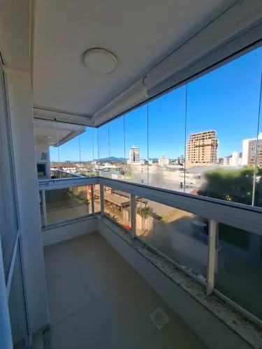 Imóvel para venda possui 66 metros quadrados com 2 quartos em Centro - Palhoça - SC