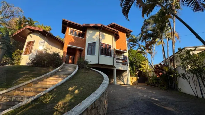 Casa no lago com 4 suítes à venda no Condomínio Marambaia- Vinhedo S.P.