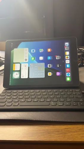Kit Apple iPad 9ª Geração 256GB + Apple Pencil + Teclado + Mouse