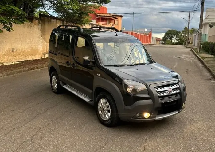 Fiat Doblo Adv. Xingu Locker 1.8 Flex 16V 5P 2014