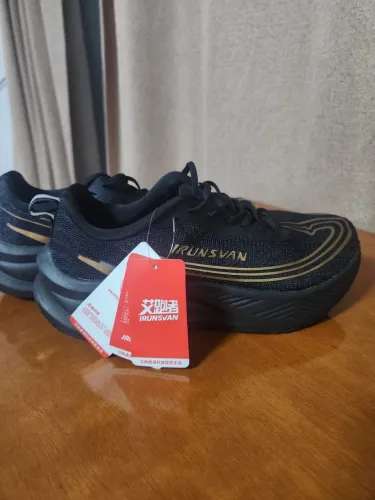 Tênis de corrida Irunsvan Heat 3.0.