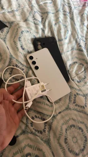 troco por iPhone 13 pra cima s24+ zerado tela de 120hd 