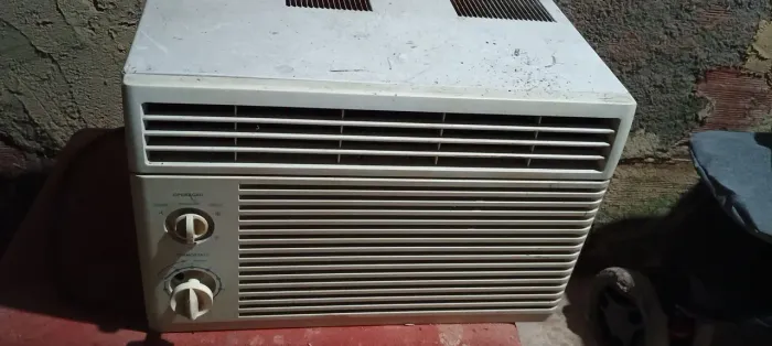 Vendo se ar condicionado LG 10.000 BTUs usado