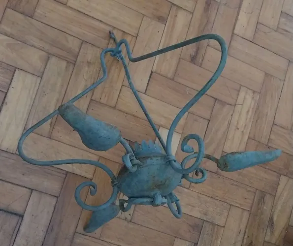 LUSTRE ANTIGO,QUE SERVE TAMBÉM PARA OUTROS FINS