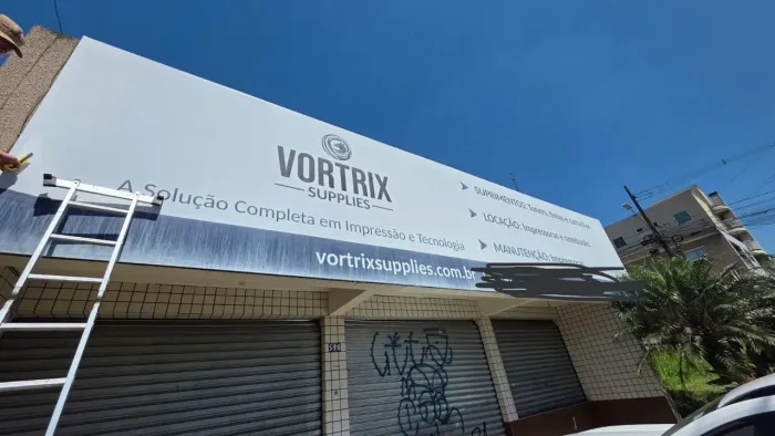Estrutura para placa comercial
