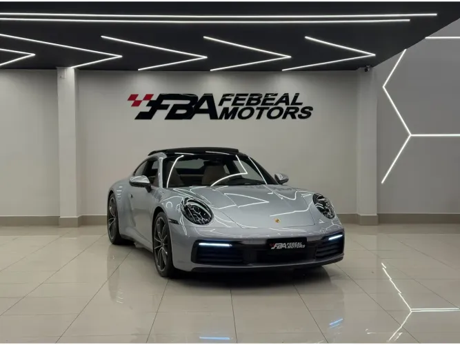Porsche 911 Carrera 3.0 24V H6 PDK 2022