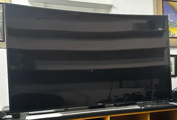 TV Samsung Curva 78 polegadas premium - excelente estado de conservação.