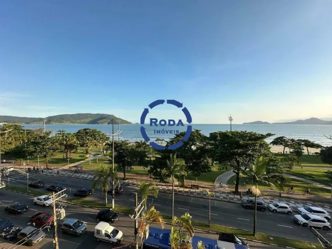 APARTAMENTO À VENDA COM VISTA PARA O MAR