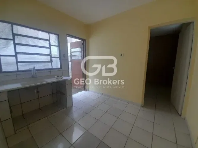 Edícula com 1 dormitório para locação no Cidade Jardim - Jacareí - SP - Ref 18928