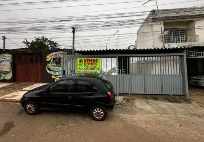 Lote à Venda com 3 Kitnets na Quadra 405 - Conjunto 19, Samambaia Norte