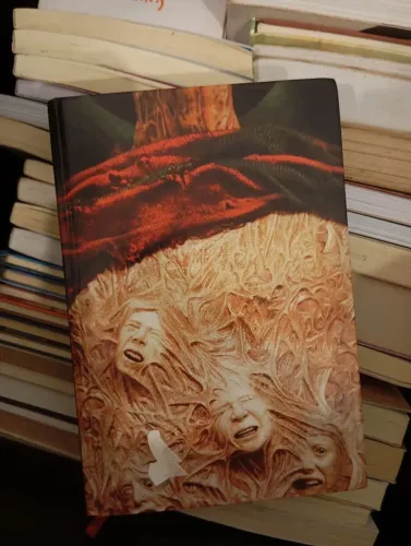 Livro "A hora do Pesadelo - Never Sleep Again" de Thommy Hutson