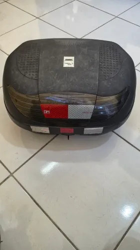 Baú pra moto - protork - 45 litros - c/chave /ótimo estado.