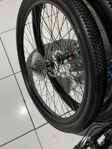 Aro com cubo PRO7 novos