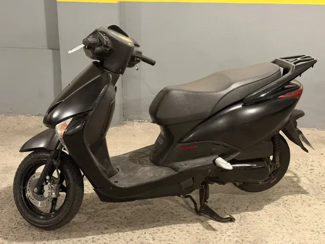 Honda lead 2010