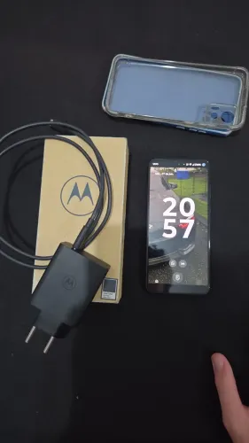Motorola Edge 30 Neo 256 GB - Excelente Estado | Caixa + Carregador + 2 Capinhas | R$ 850