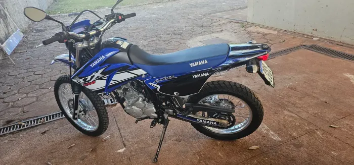 XTZ 250 sem detalhes