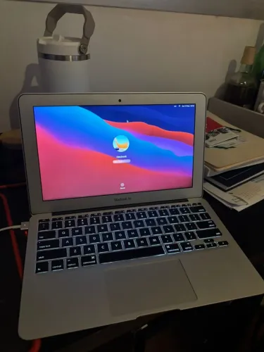 MacBook Air 11 - Core i7 - 8GB - SSD 500GB - Intel HD Graphics 5000