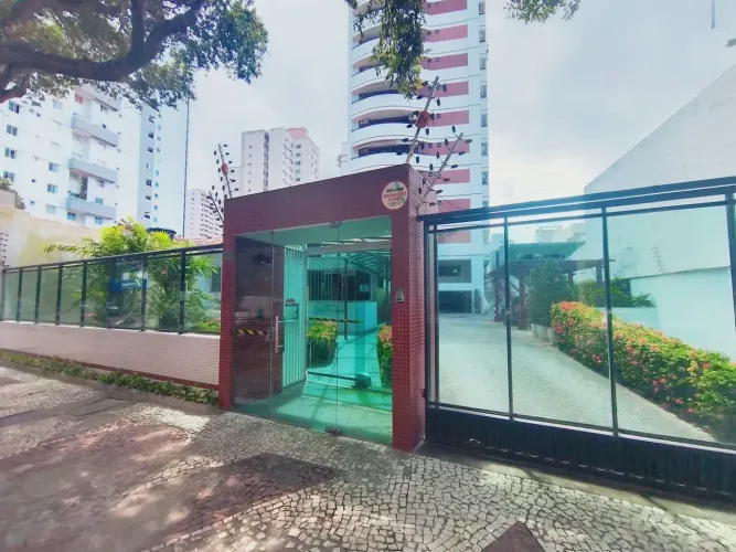 Locação Apartamento Ed. João da Costa Nogueira no Bairro Batista Campos - 156m²