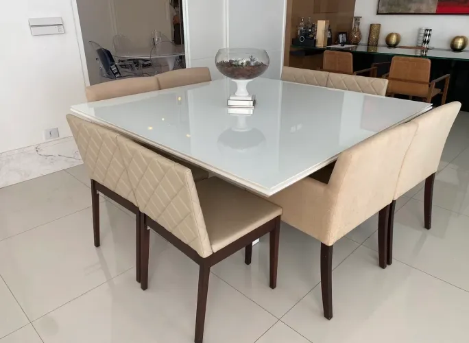 Mesa de Jantar quadrada 8 lugares