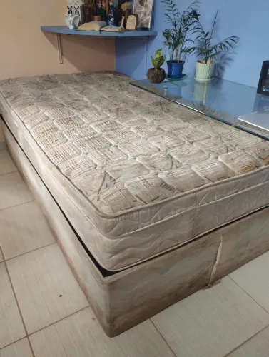 Cama de solteiro 