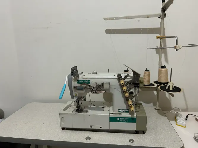 Vendo máquina industrial galoneira