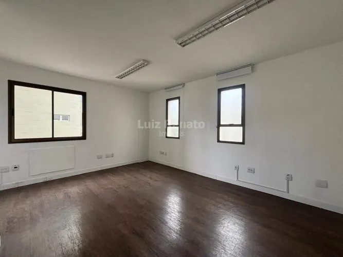 Sala comercial para locação, 55m² de área na Savassi