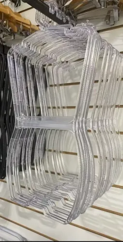 Vendo PROVADOR MDF. E CABIDES INFANTIL E ADULTO