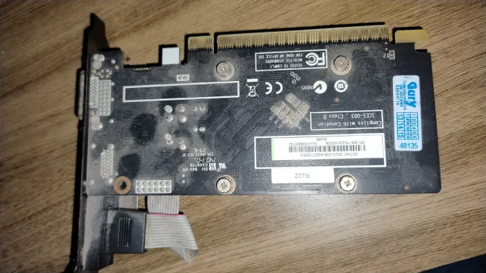 Placa de vídeo ZOTAC G210 1GB 64 BIT DDR3