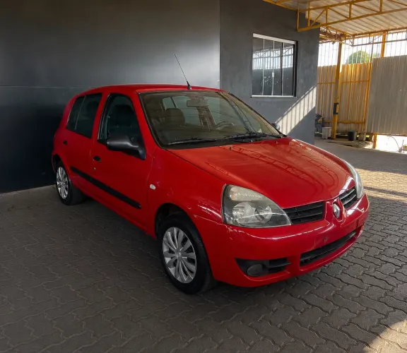 Renault Clio Hi-flex 1.0 16V 5P 2011