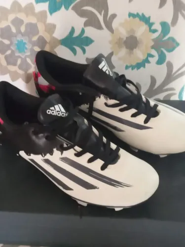 CHUTEIRA ADIDAS MESSI CAMPO NOVA