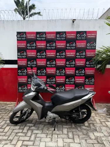 BIZ 125 EX 2024 Moto fácil
